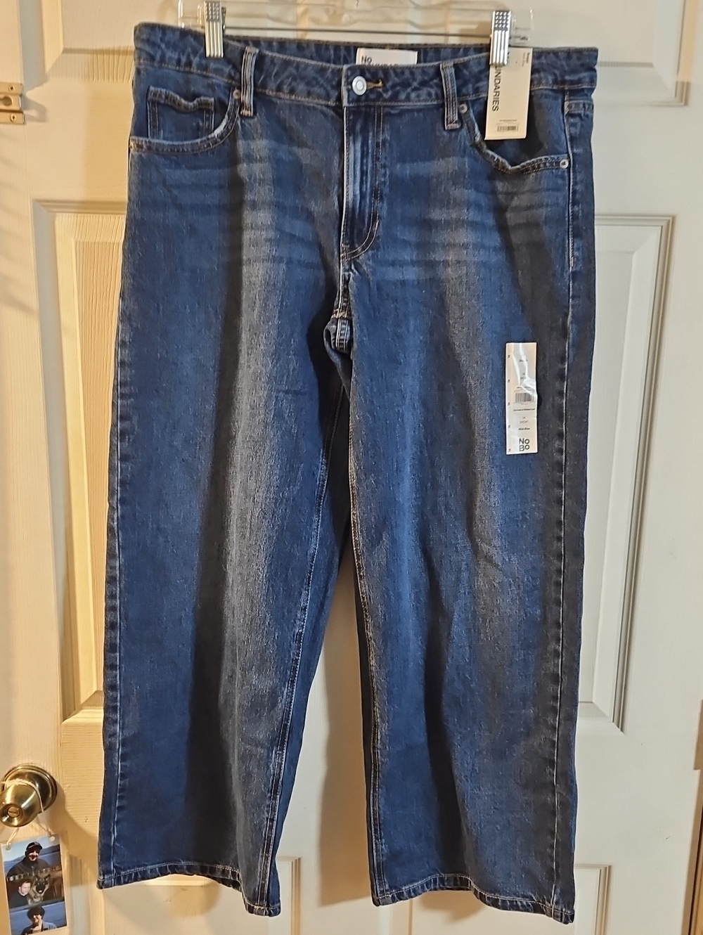 NO BOUNDARIES MID RISE BAGGY JEAN: NEW WITH TAGS: SIZE 14 SHORT